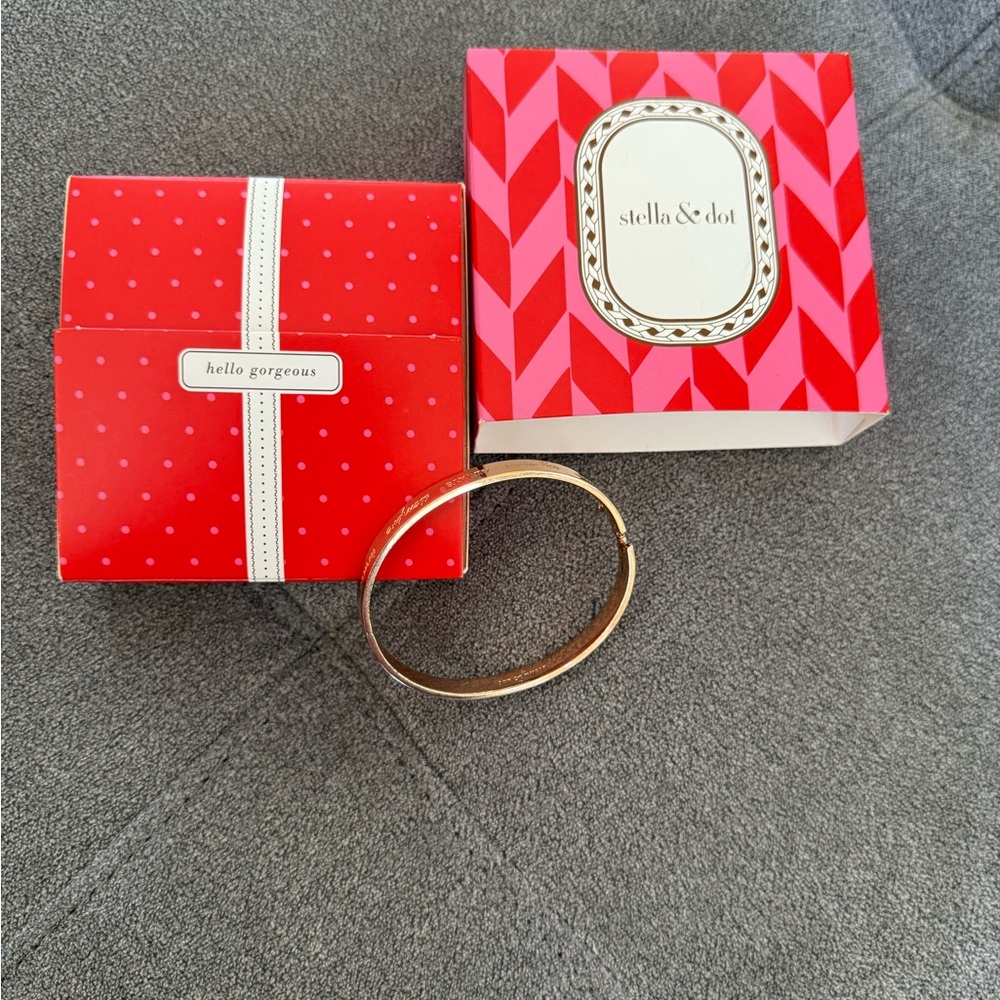 Stella & Dot Gold Bangle Bracelet